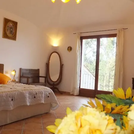 Bed & Breakfast Les De L'hote Antique 4*