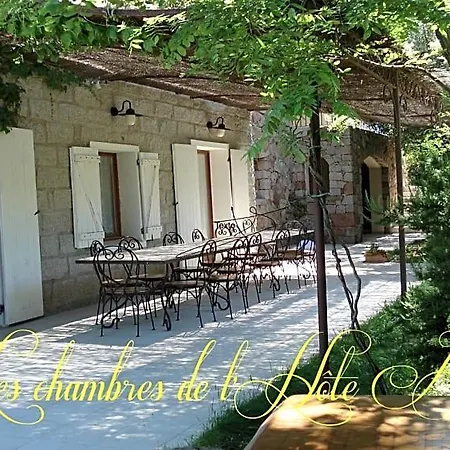 Les De L'hote Antique Bed & Breakfast 4*