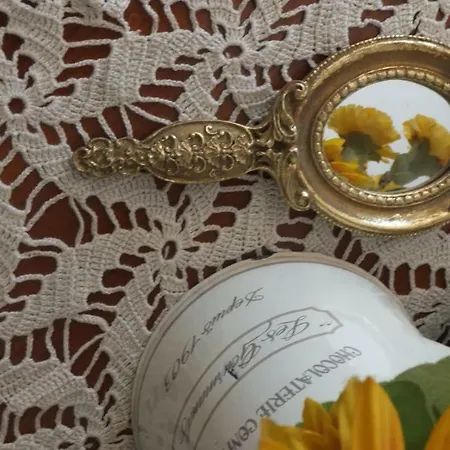 Les De L'hote Antique Couette-café Pietralunga-Salvini